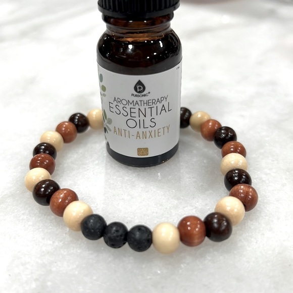 Essential Oil ANTI-ANXIETY and Lava Bead Diffuser Bracelet - Picture 4 of 4